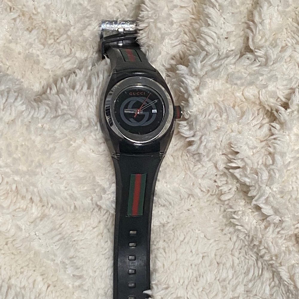 Gucci rubber black unisex watch